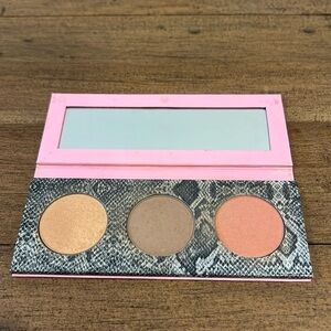 Mally Beauty shimmer shape and glow face defining system love is deeper